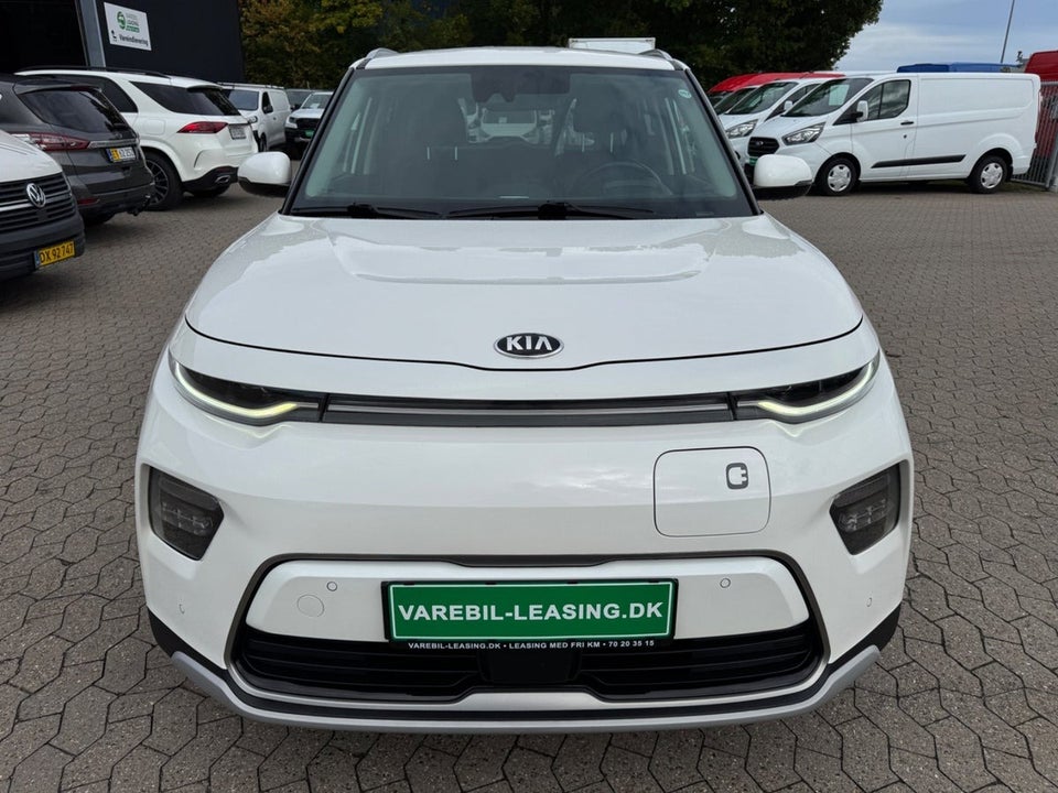 Kia e-Soul 64 Premium Luxury Van 5d