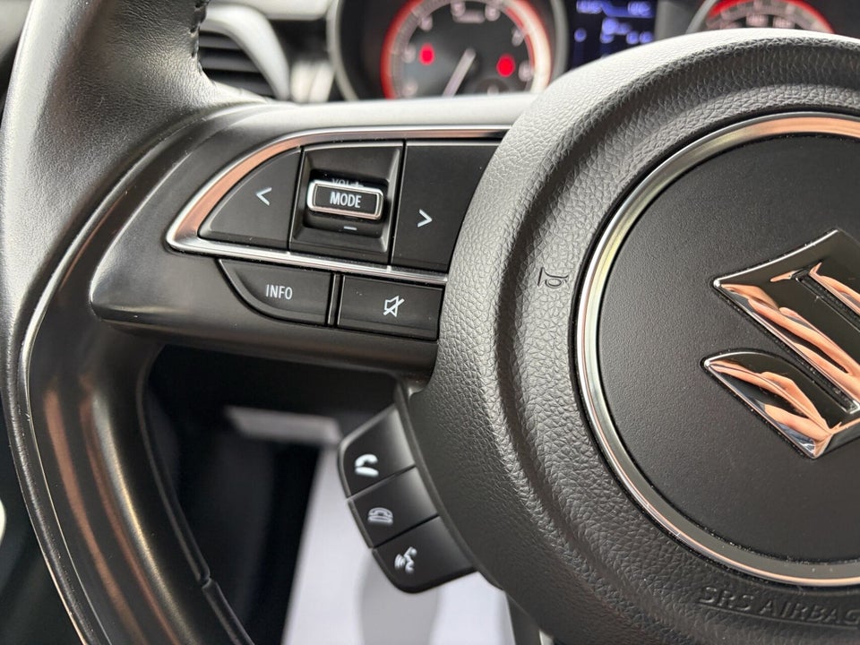 Suzuki Swift 1,2 Dualjet SHVS Exclusive 5d