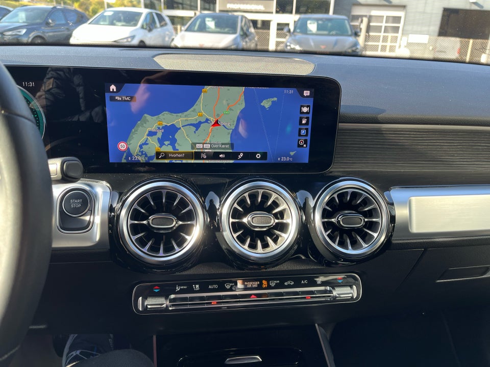 Mercedes EQB300 4Matic 5d