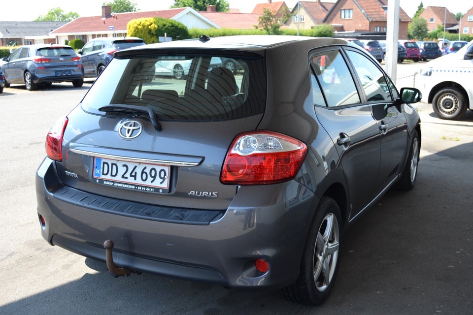 Toyota Auris 1,6 T2 5d