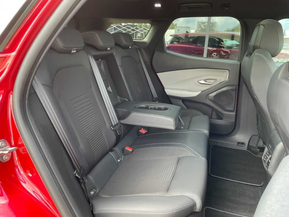 Ford Explorer 84 Premium Extended Range AWD 5d