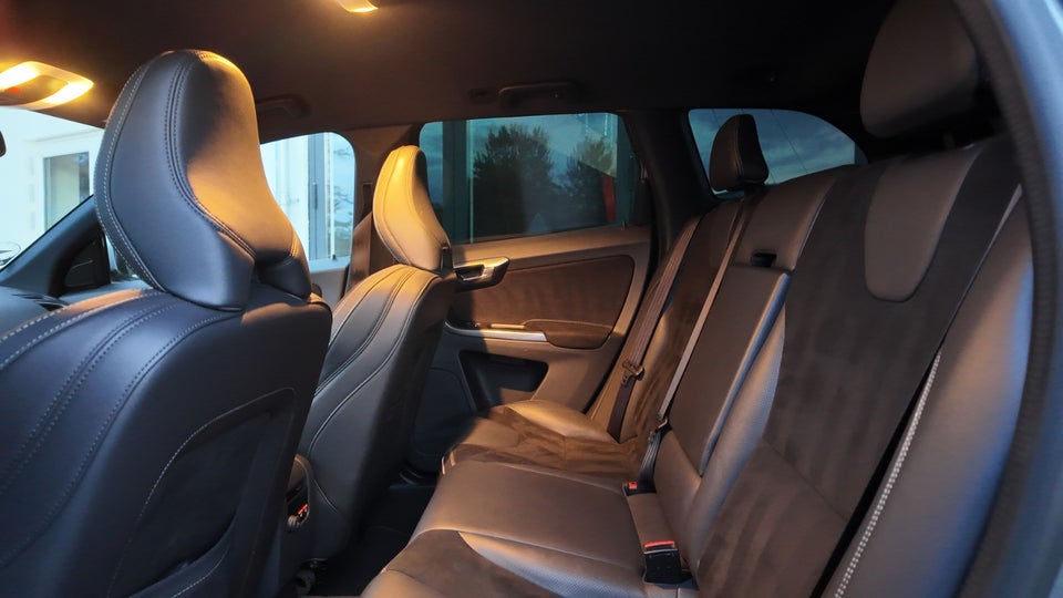 Volvo XC60 2,0 D4 190 R-Design aut. 5d