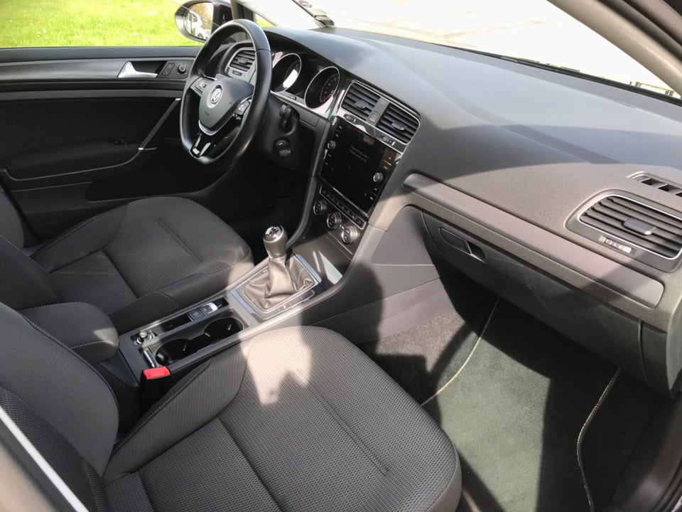 VW Golf VII 1,5 TSi 130 Comfortline 5d