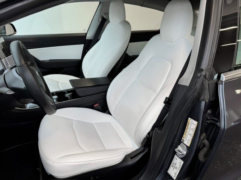 Tesla Model 3 Long Range AWD 4d