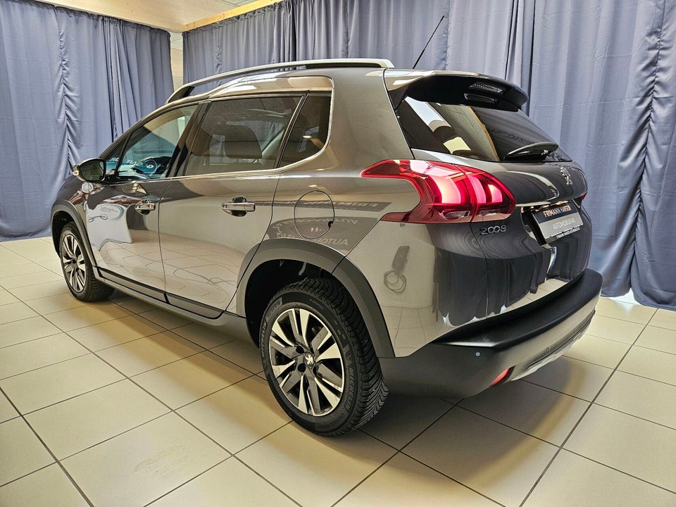 Peugeot 2008 1,2 PureTech 130 Allure Sky 5d