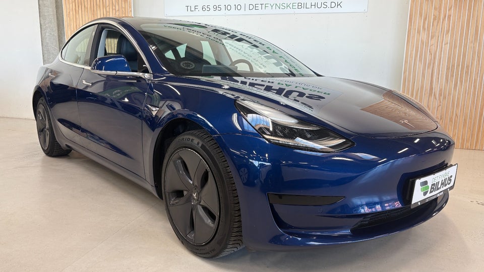 Tesla Model 3 Standard Range+ RWD 4d