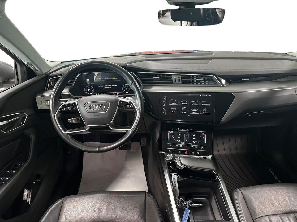 Audi e-tron 55 quattro 5d