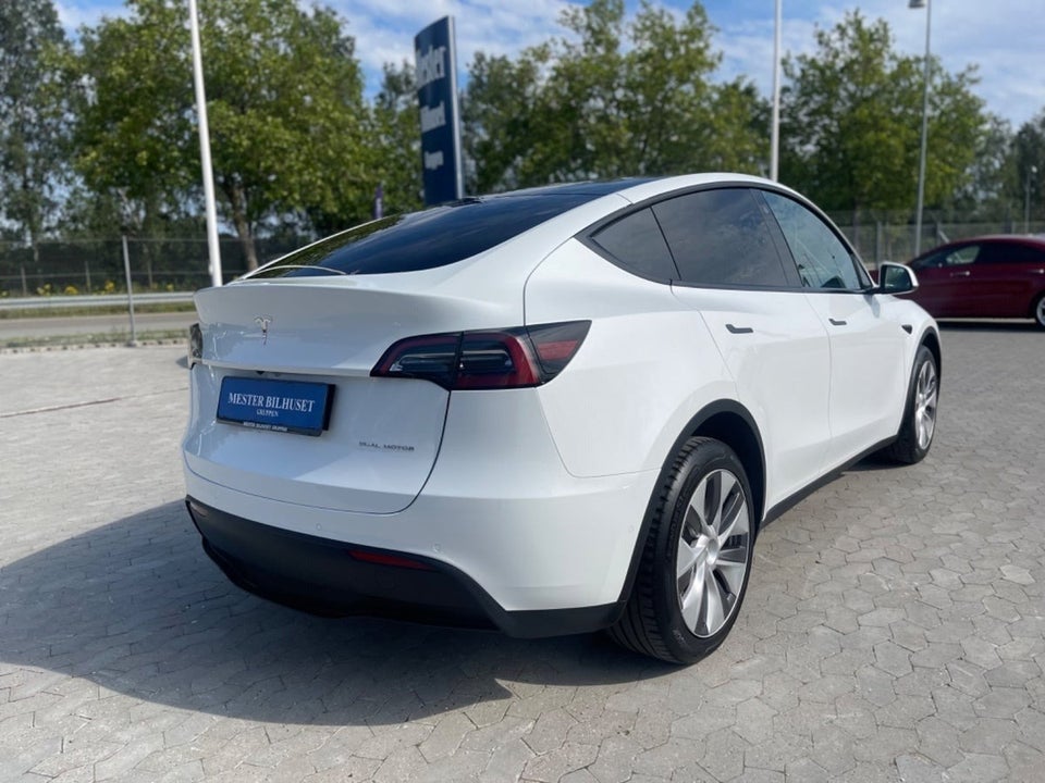 Tesla Model Y Long Range AWD 5d