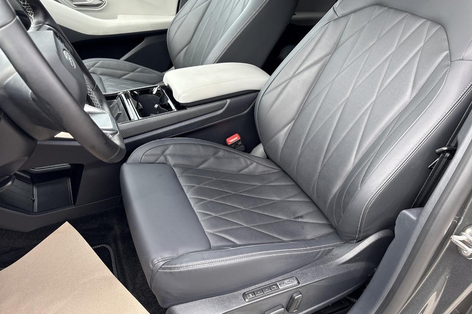 Ford Explorer 77 Premium Extended Range 5d