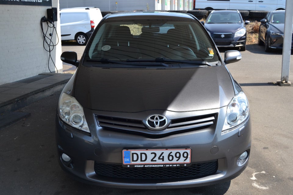 Toyota Auris 1,6 T2 5d