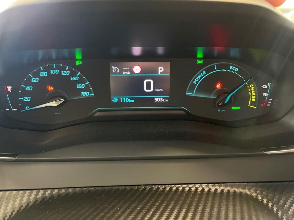 Peugeot e-208 50 Style 5d
