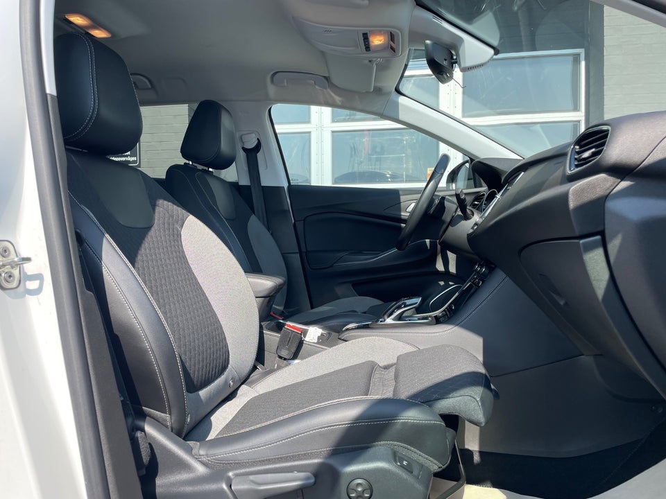 Opel Grandland X 1,6 Hybrid4 Ultimate aut. 5d