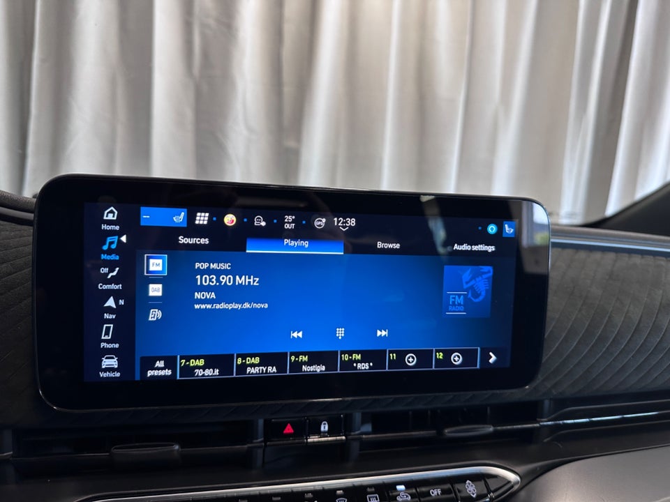 Abarth 500e Scorpionissima Cabrio 2d