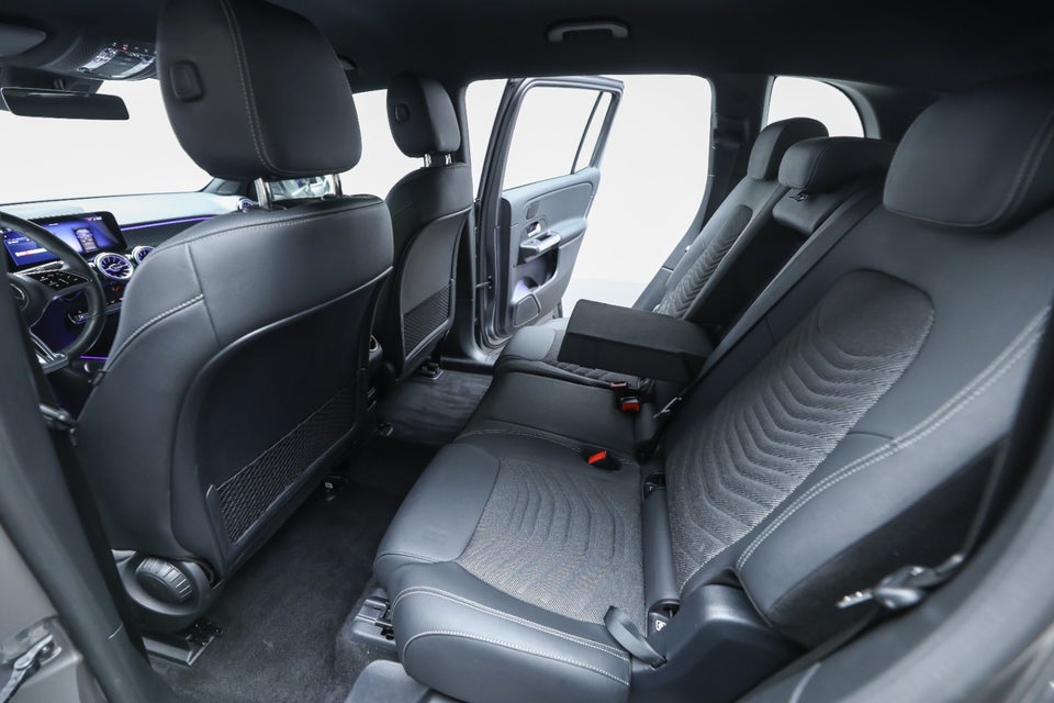 Mercedes EQB350 Progressive Advance Plus 4Matic 5d