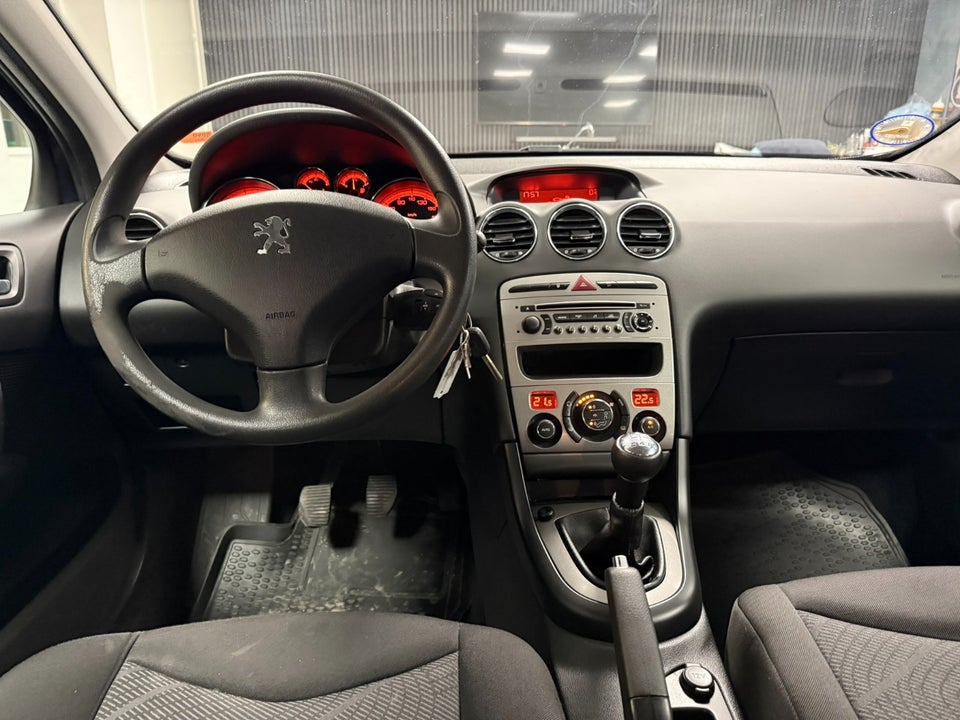 Peugeot 308 1,6 VTi Premium 5d