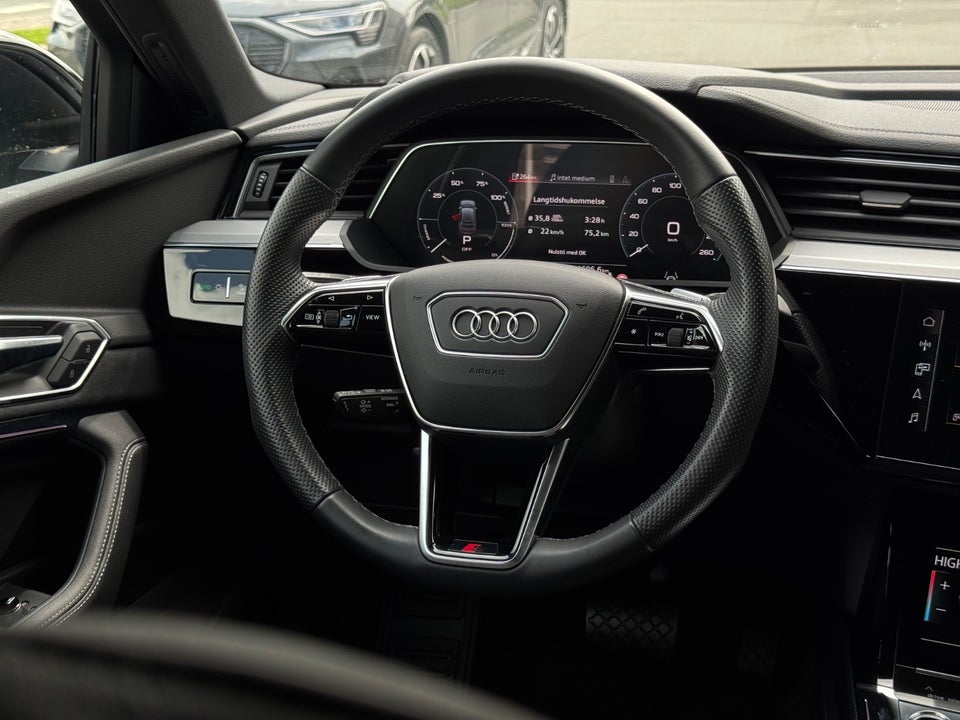 Audi e-tron 55 S-line Sportback quattro 5d