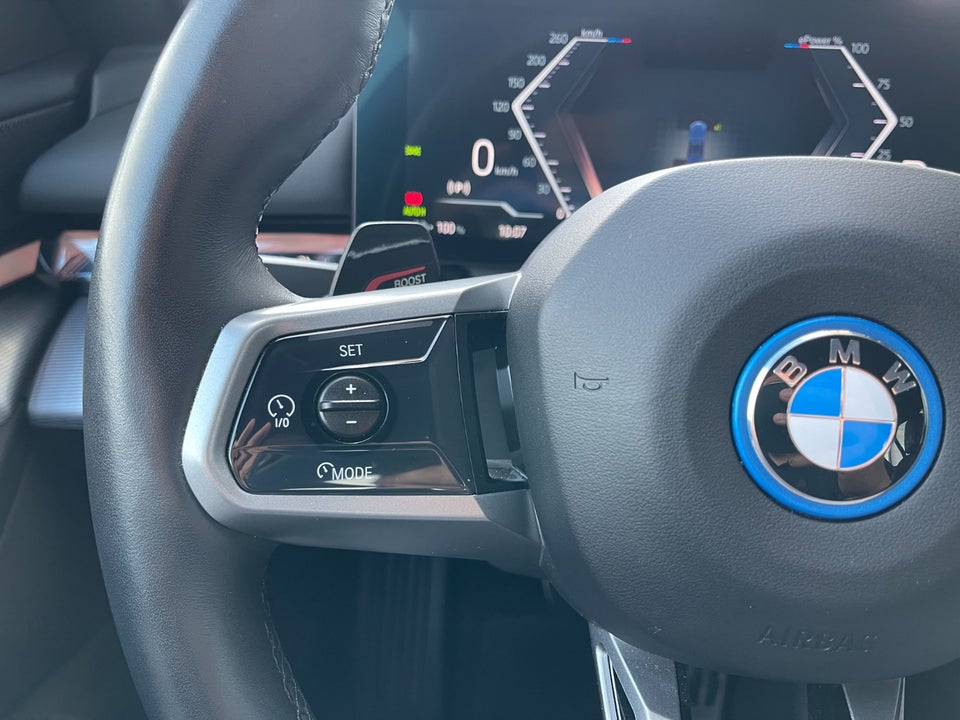 BMW i5 eDrive40 M-Sport 4d