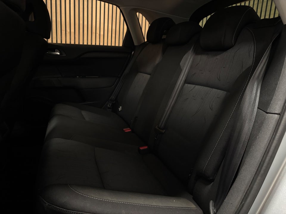 Citroën C4 1,6 BlueHDi 120 Feel 5d