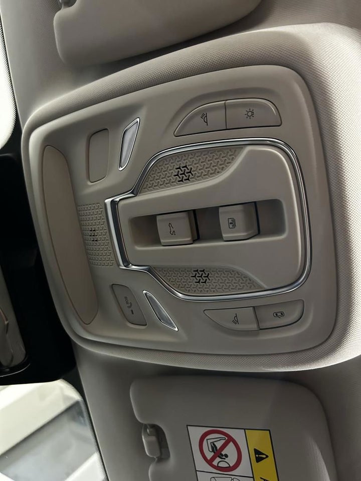 MG Marvel R Luxury 5d