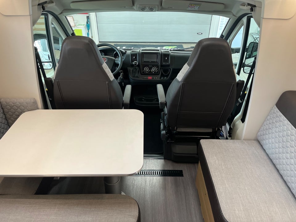 Fiat Adria 2,3 Coral Plus 670 SLT aut. 3d