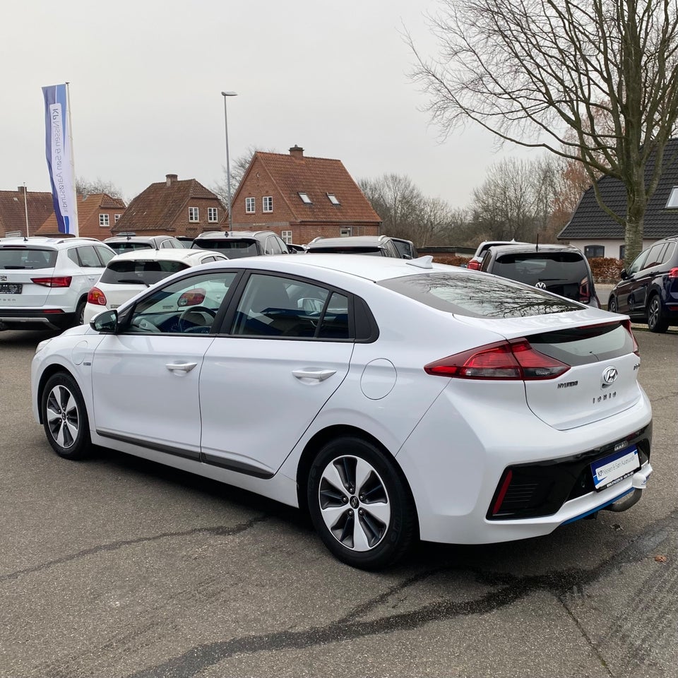 Hyundai Ioniq 1,6 PHEV Trend DCT 5d