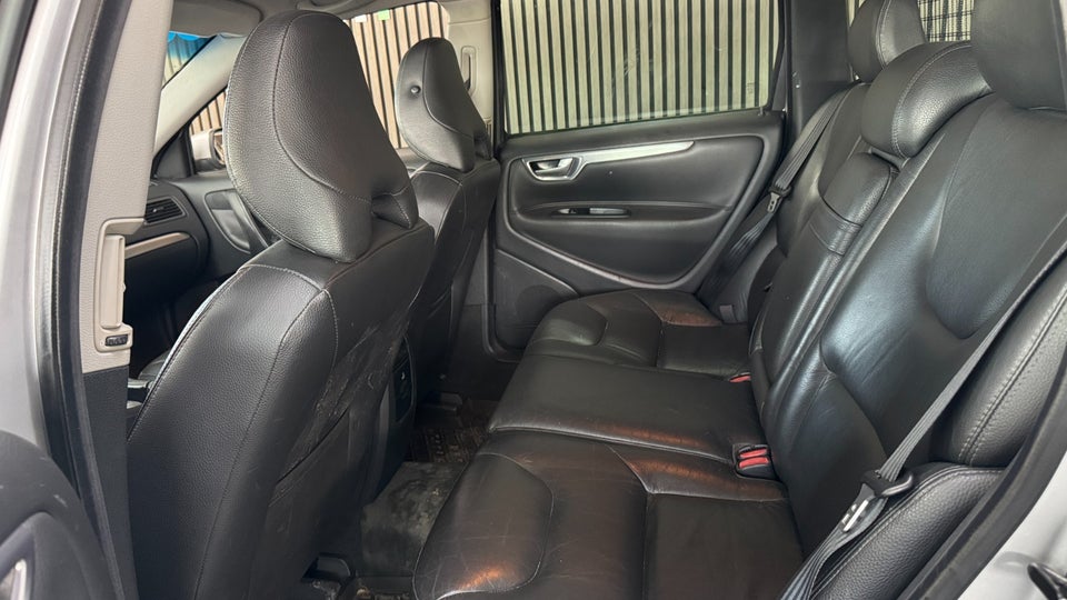 Volvo V70 2,5 T Kinetic 5d