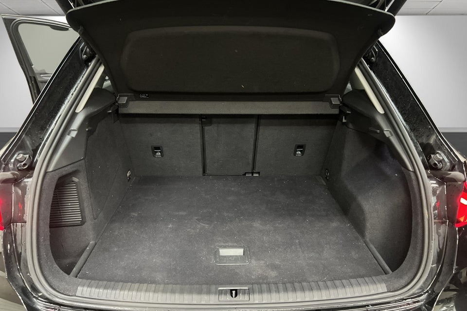 Audi Q3 45 TFSi e Attitude plus S-tr. 5d