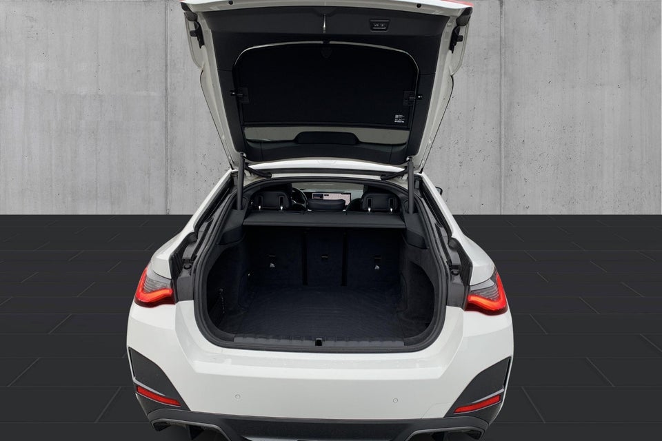 BMW i4 eDrive40 Fully Charged 5d