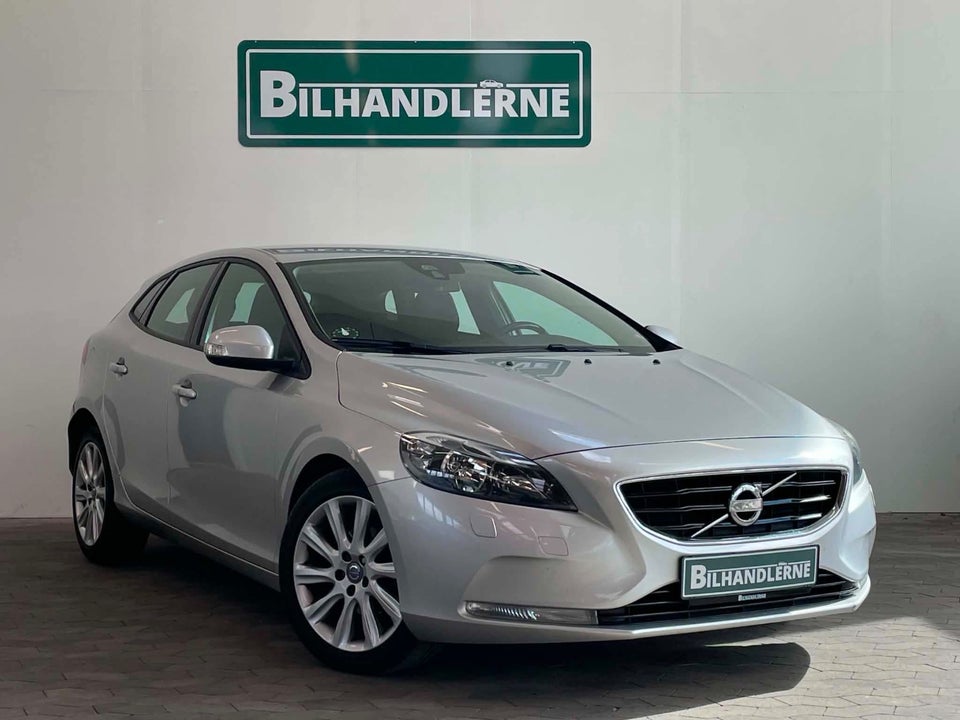 Volvo V40 1,6 D2 115 Momentum 5d