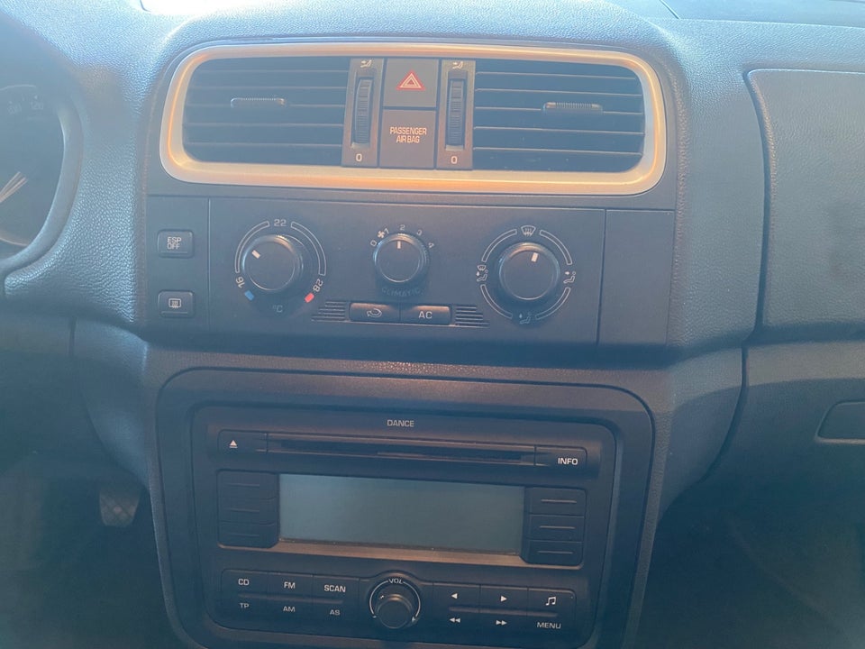 Skoda Fabia 1,4 16V Ambiente 5d