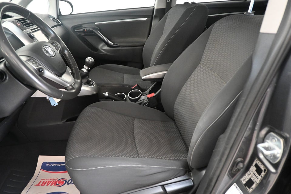 Toyota Verso 1,8 VVT-i T2 Vision 7prs 5d