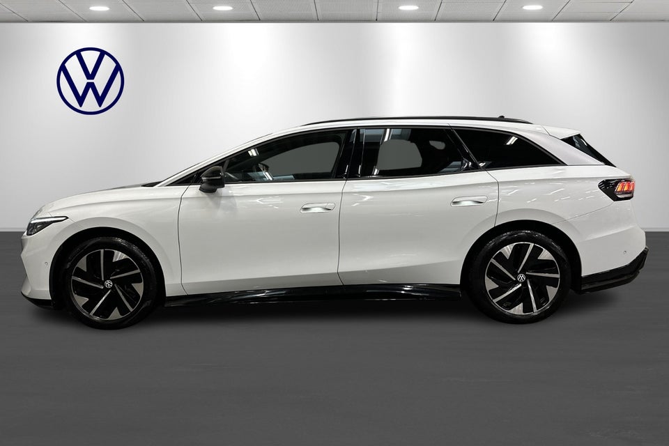 VW ID.7 77 Style+ Tourer 5d