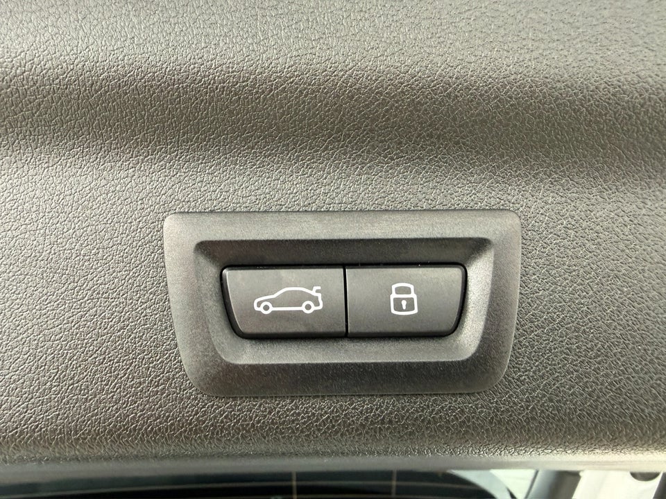 BMW iX1 eDrive20 Fully Charged M-Sport 5d