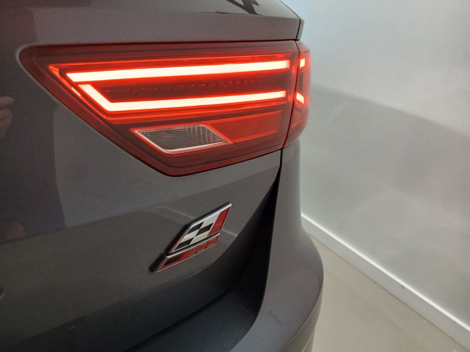 Seat Leon 2,0 TSi 300 Cupra ST DSG 5d