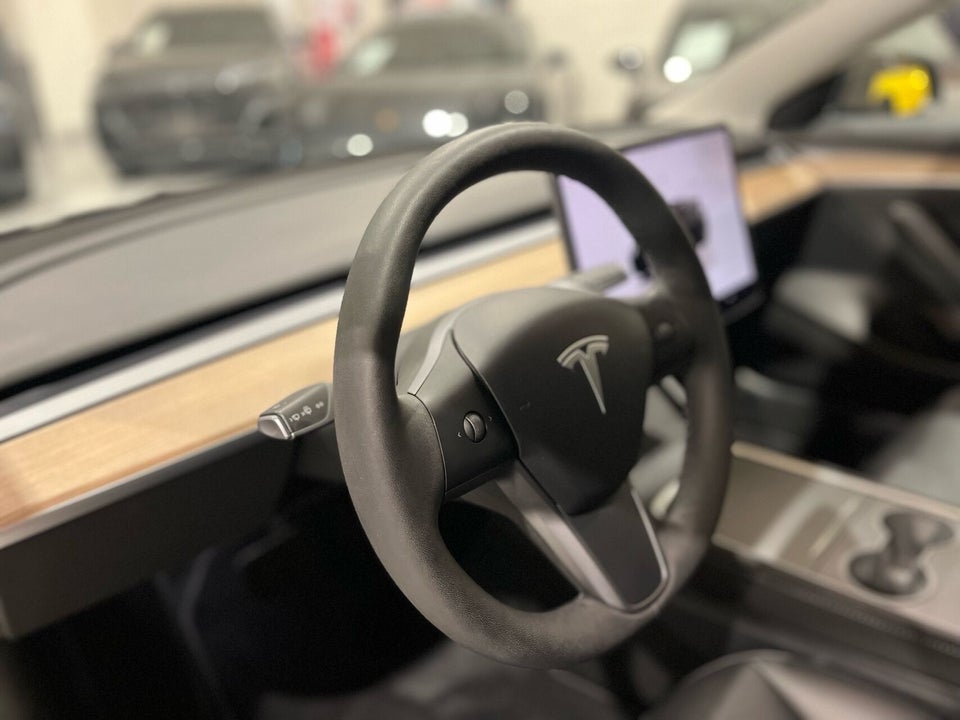 Tesla Model 3 Long Range AWD 4d