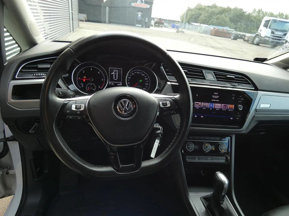 VW Touran 2,0 TDi 115 Comfortline DSG Van 5d