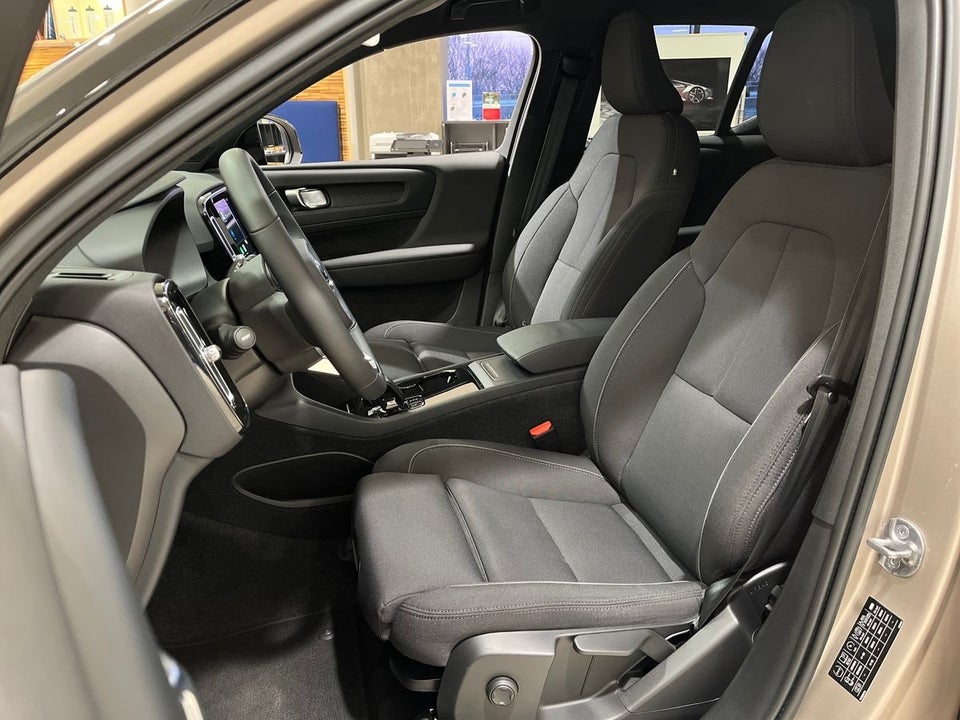 Volvo XC40 P6 ReCharge Core 5d