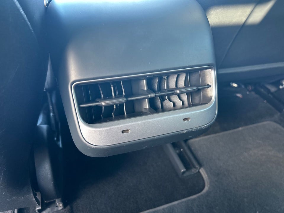 Tesla Model 3 RWD 4d