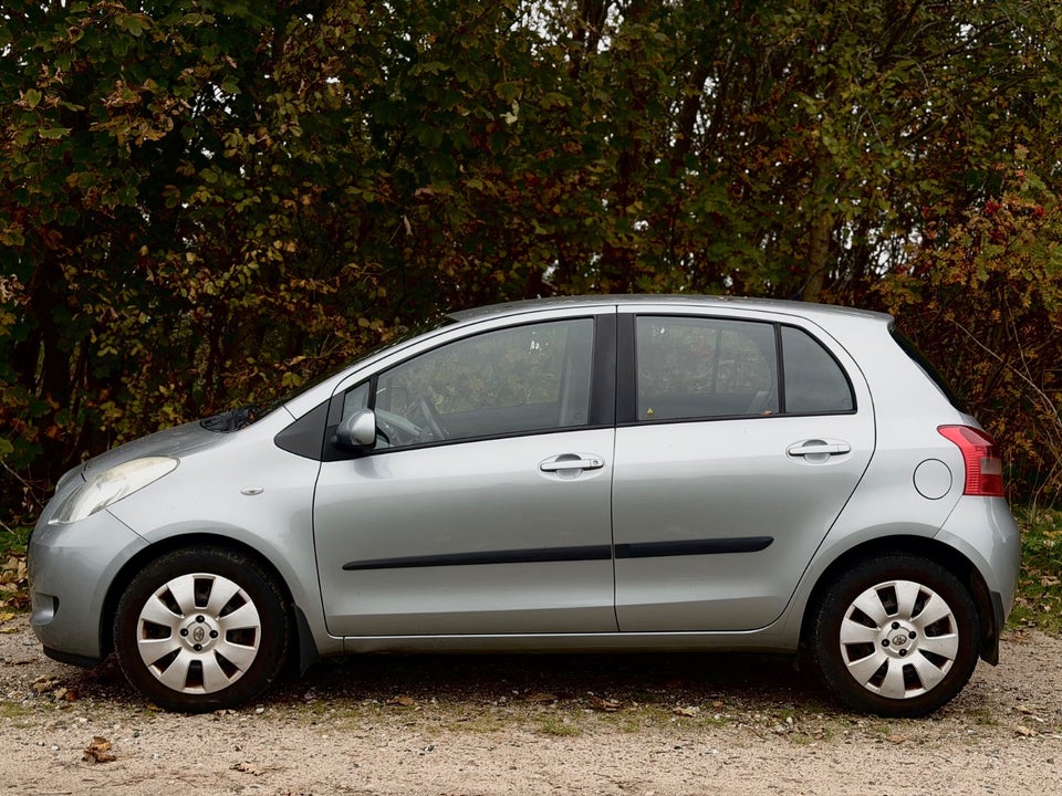 Toyota Yaris 1,3 Luna 5d