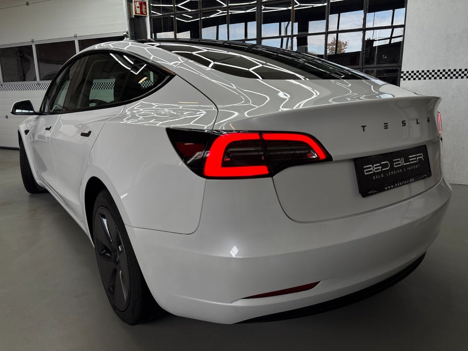 Tesla Model 3 Long Range AWD 4d