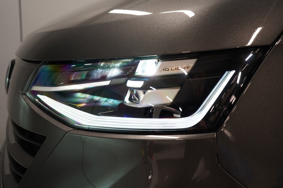 VW e-Caravelle 64 Life SWB