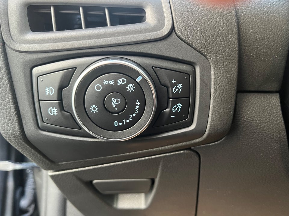 Ford Focus 1,5 EcoBoost ST-Line 5d