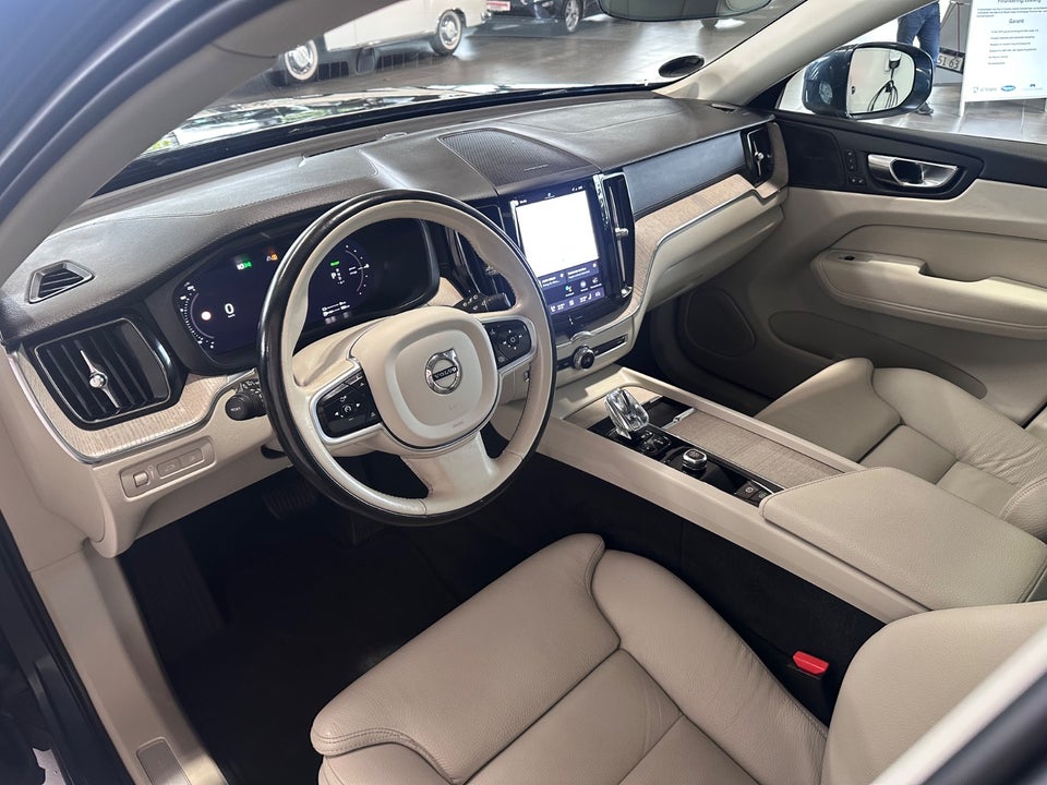 Volvo XC60 2,0 T6 ReCharge Inscription aut. AWD 5d