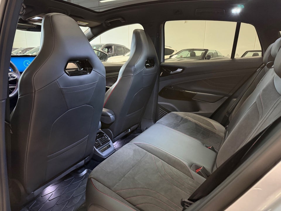 VW ID.5 77 GTX 75 Years Edition 4Motion 5d