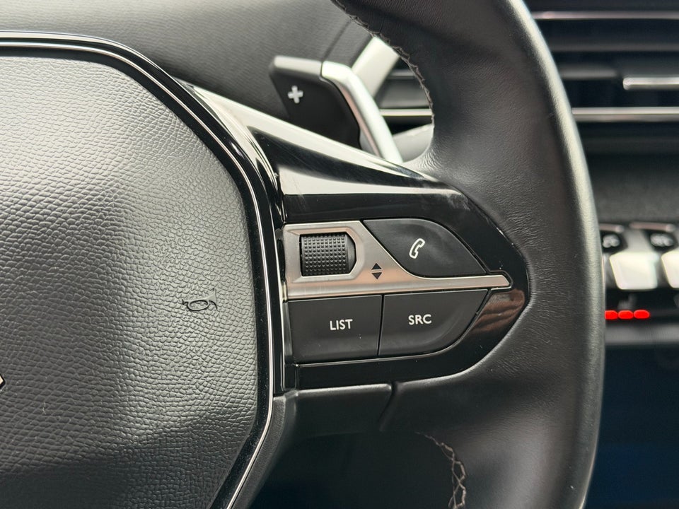 Peugeot 3008 1,6 Hybrid Allure Limited EAT8 5d