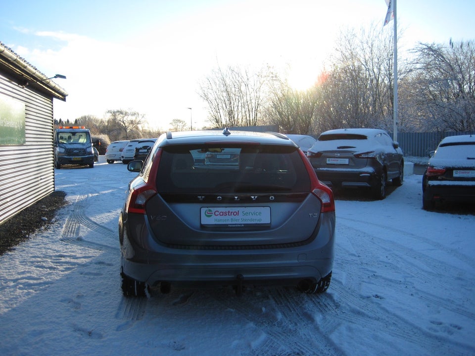 Volvo V60 1,5 T3 152 Momentum aut. 5d