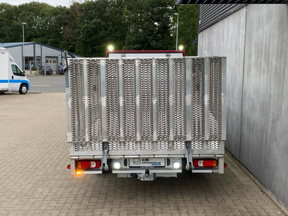 Iveco Daily 2,3 35S14 12m³ Van