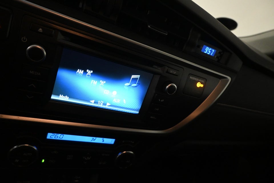 Toyota Auris 1,6 T2+ Touring Sports 5d