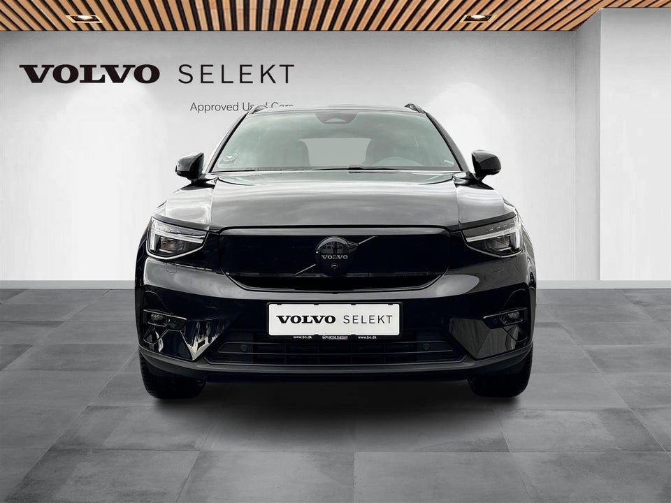 Volvo EX40 Extended Range Black Edition 5d