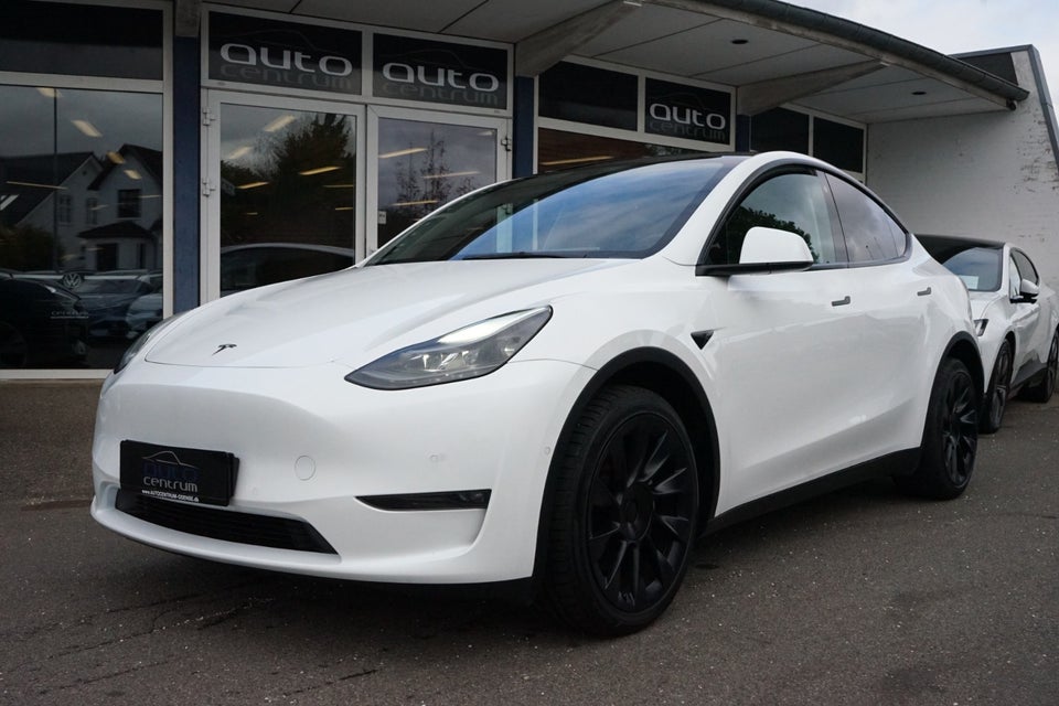 Tesla Model Y Long Range AWD 5d